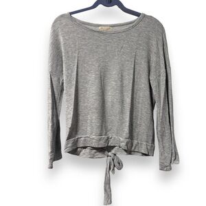 🐻 Hologram Gray Tie Back Long Sleeve Sweatshirt Women’s Size Small Ballet Preppy